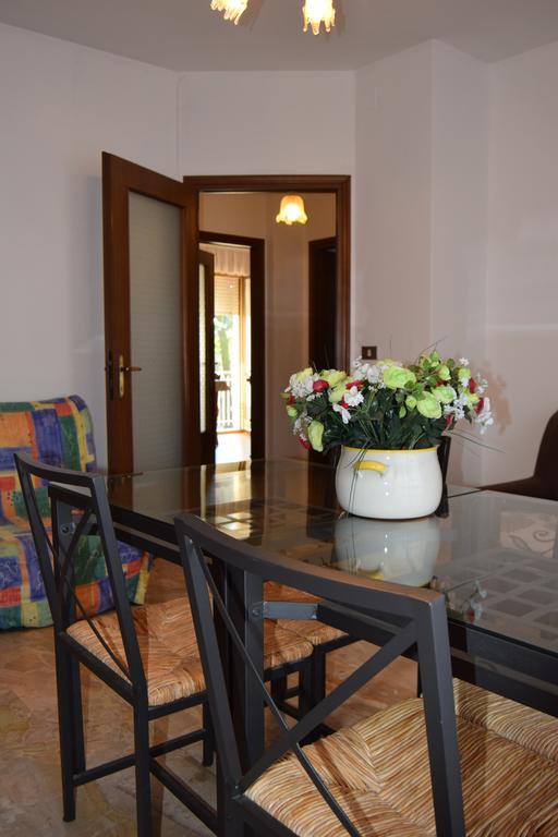 Casa Vacanza E Per Lavoro Elena E Carla Spinea Dış mekan fotoğraf