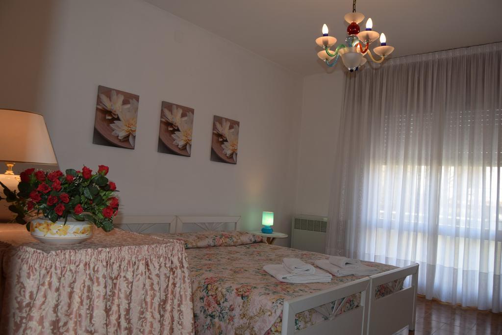 Casa Vacanza E Per Lavoro Elena E Carla Spinea Dış mekan fotoğraf