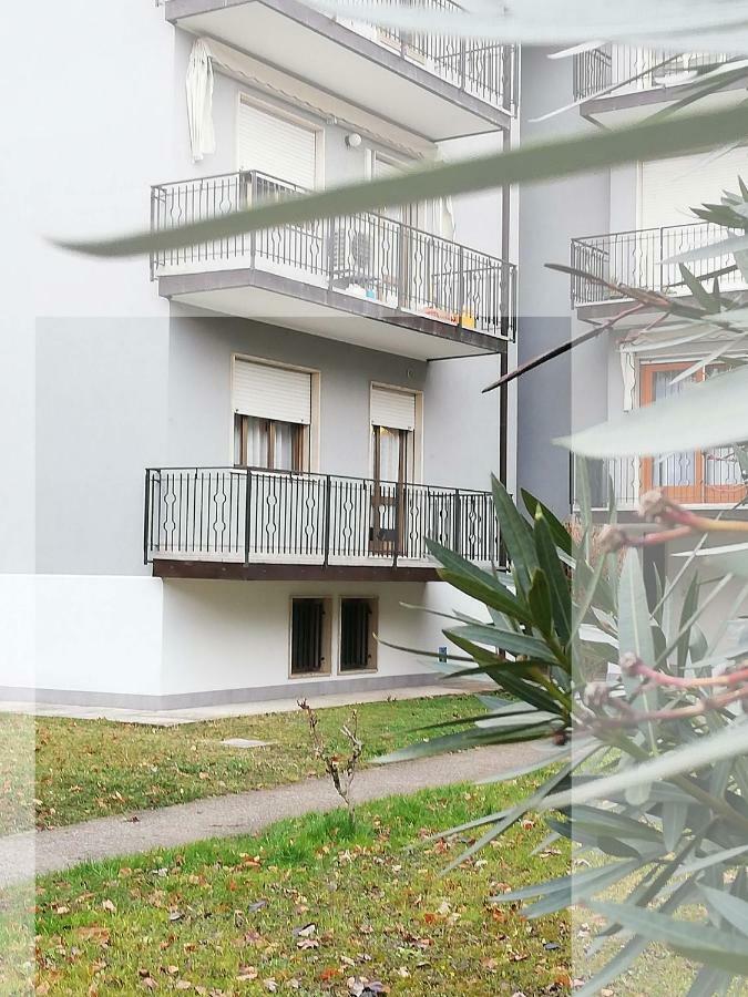 Casa Vacanza E Per Lavoro Elena E Carla Spinea Dış mekan fotoğraf